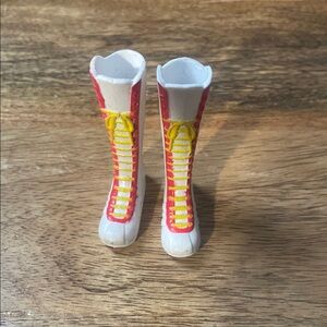 ♥️MGA Moxie Girlz Art- titude doll Boots 2009